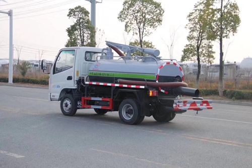 國六凱馬2方藍(lán)牌吸糞車